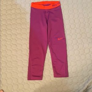 nike dri-fit cropped leggings